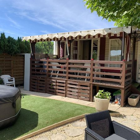 Hotel Havre De Paix Bord De Saone Avec Jacuzzi Massieux Exteriér fotografie